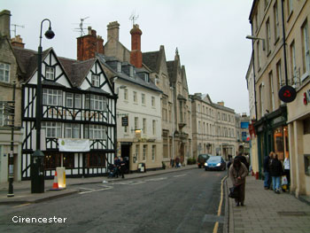 Cirencester in the Cotswolds for christmas shopping